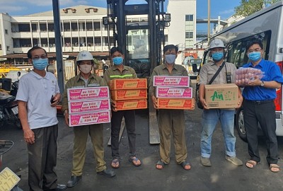Hội Cựu chiến binh và Đoàn Thanh niên Công ty Cổ phần Cảng Sài Gòn hỗ trợ Cảng Tân Thuận chống dịch