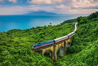 Quán triệt, triển khai tuyên truyền Kết luận số 49-KL/TW ngày 28/02/2023 của Bộ Chính trị về định hướng phát triển giao thông vận tải đường sắt Việt Nam đến năm 2030, tầm nhìn đến năm 2045
